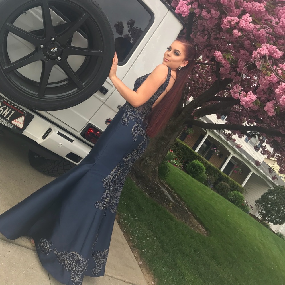 Prom Dress - Picture 1 of 3